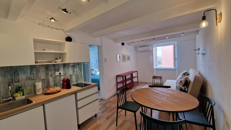 Dining Room 4