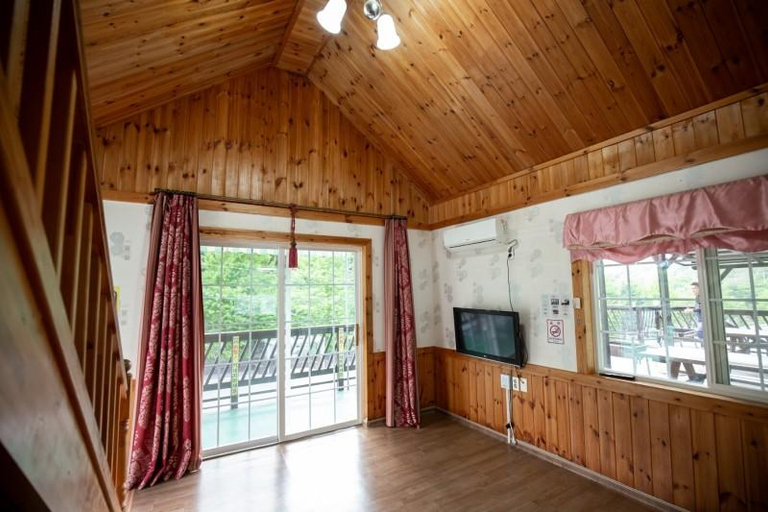 Others 4, Jecheon (Woraksan Songgye Valley) Deokju Pension, Jecheon