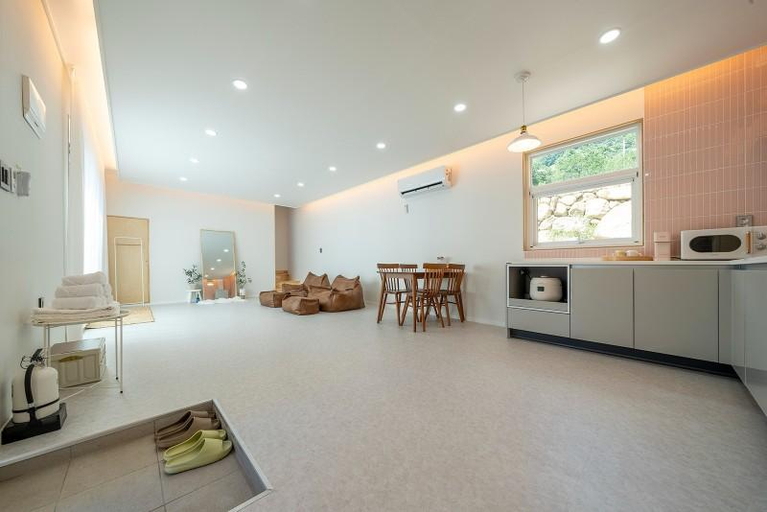 3, Gwangyang Attracted Pool Villa, Gwangyang