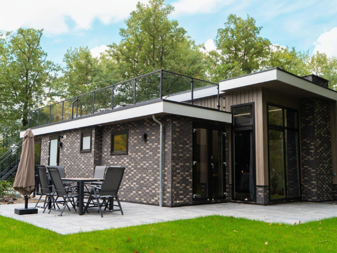 Modern holiday home near Veluwe, Apeldoorn
