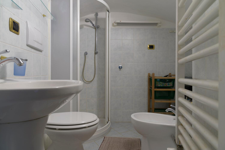 Bedroom, Fattore 8, La Spezia