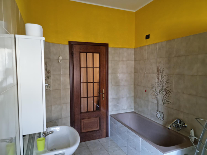 Bathroom 4