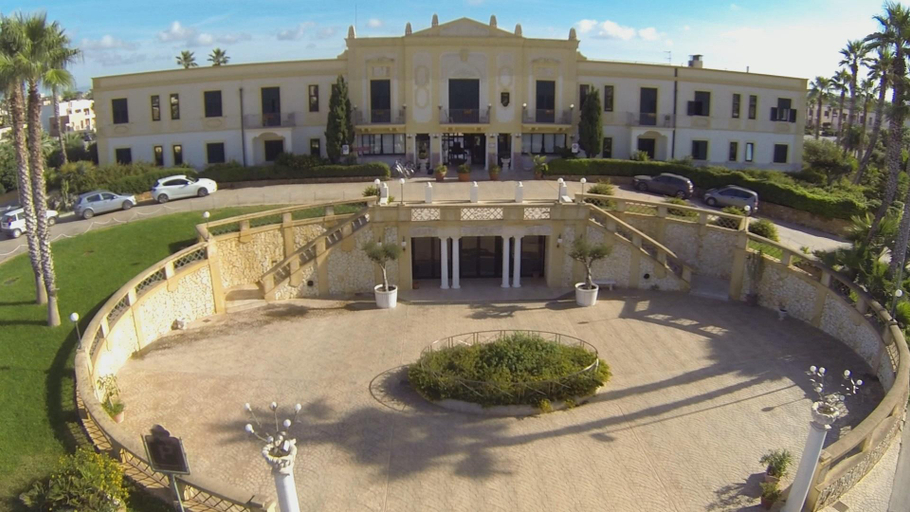 Exterior & Views 2, Delfino Beach Hotel, Trapani