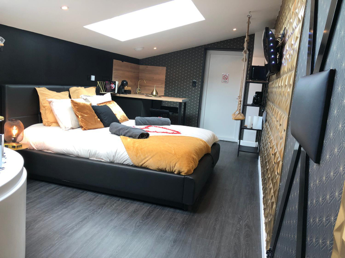 Others 4, Playroom et Nuit Insolite, Gironde