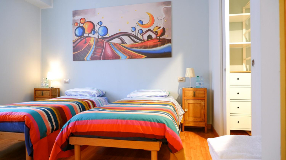 Others 2, B&B del Cactus, Macerata
