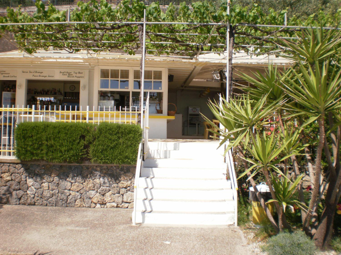 Food & Drinks 4, Faliraki Apartments, Ionian Islands