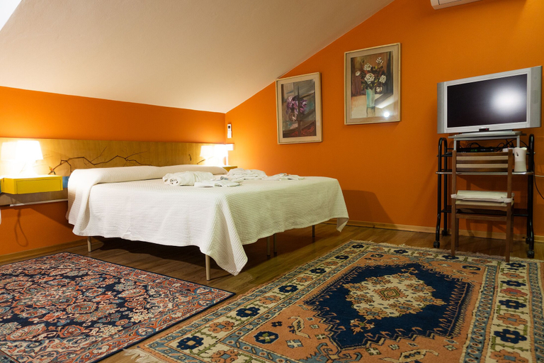 Bedroom 3, Villa Anna, Rimini