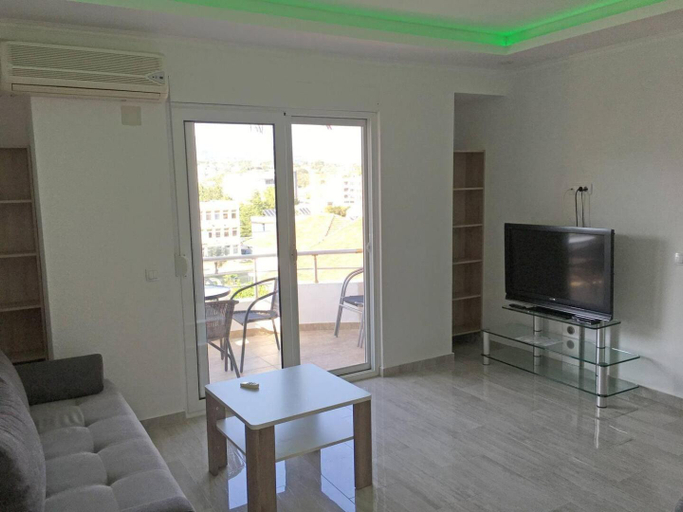 2, Alba Apartments