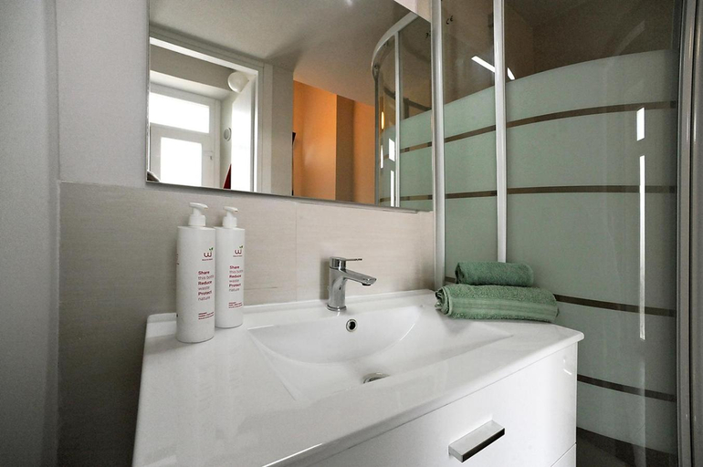 Bedroom 1, Modern Apartment in Lingotto Area by Wonderful Italy, Torino
