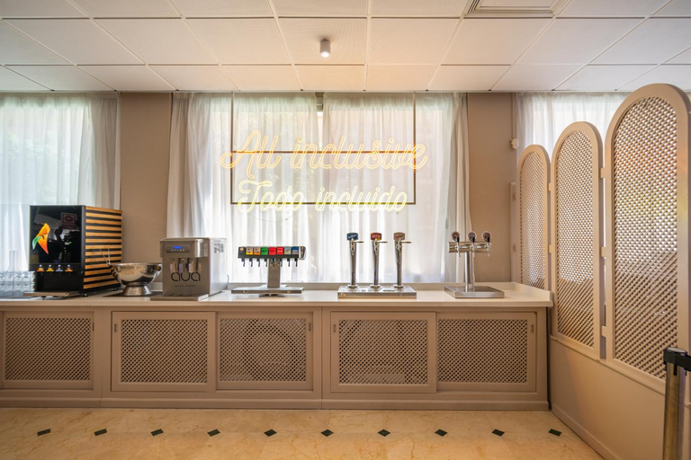 Food & Drinks 5, Hotel Parasol by Dorobe, Málaga