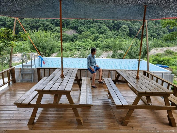 Others 2, Jecheon Worak Deulgukwa Pension, Jecheon