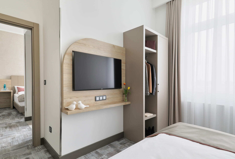Bedroom 2, Hotel Kaiserhof Bitterfeld, Anhalt-Bitterfeld