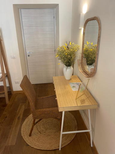 Others 5, A Casa - Home Sharing, Rome