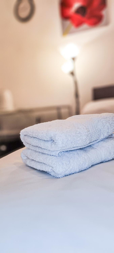 Others 5, Mimi's Private Compact and Cozy Ensuite, Sandwell