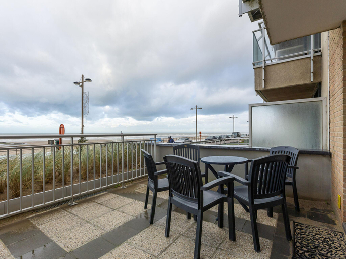 Others 4, Ground floor apartment with sea view and garage, West-Vlaanderen