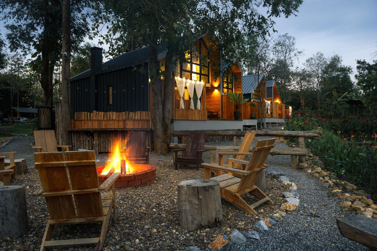 Ayla Chalet, Muang Phrae