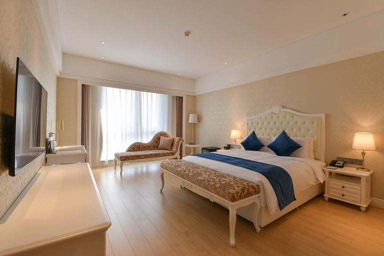 Bedroom 13