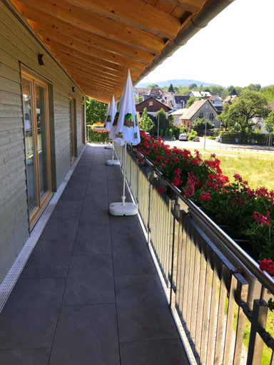 Others, Die Wein Bleibe, Baden-Baden