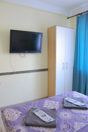 Others 3, Uneed Rooms Harbour, Podil's'kyi