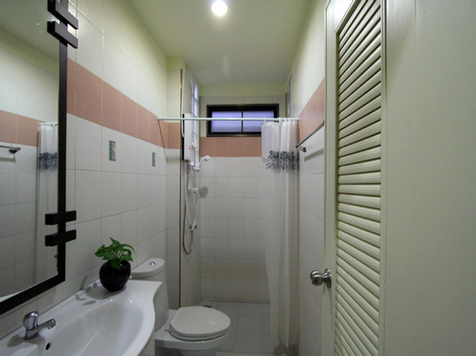 Bedroom 5, Srisomthai Hotel, Muang Ubon Ratchatani