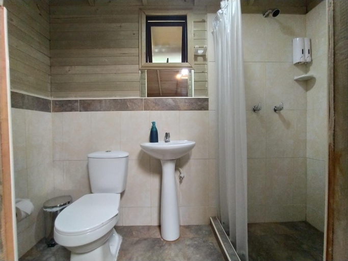 Bathroom 2, Cloud9 Hostel, Medellín