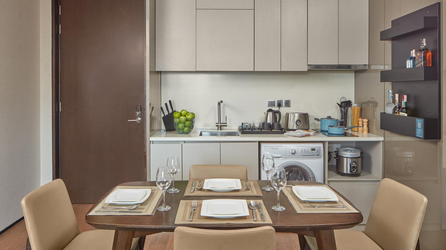 Dining Room 16