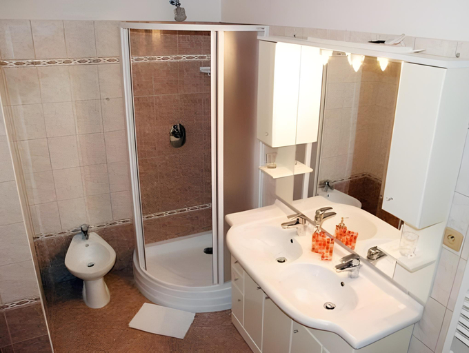 Bathroom 2, Ranc Kostelany, Kroměříž