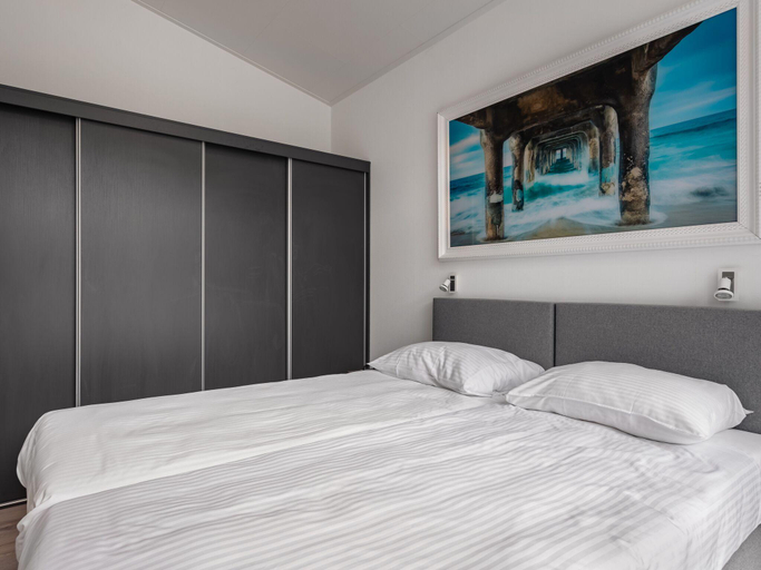 Bedroom 2, Holiday Home in Zeeland with Streamside Terrace, Kapelle