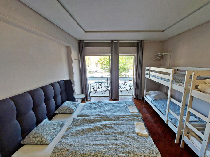 Others 5, Accomodation O B G Lisboa, Lisbon