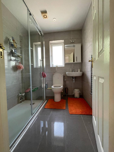 Shower, Comfortable. home from home, Buckinghamshire