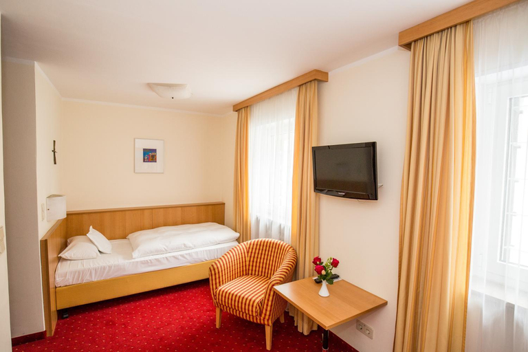 Bedroom 4, Gastehaus der Katholischen Akademie in Bayern, München