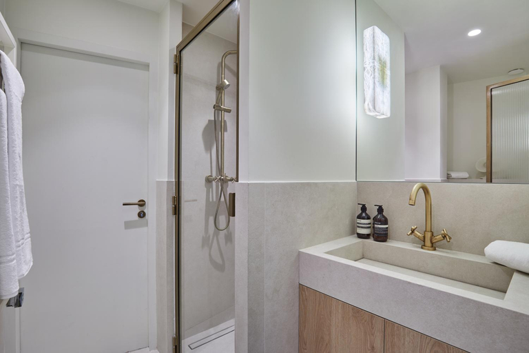 Bathroom 4, Sublime and New Studio Louvre Palais-Royal, Paris