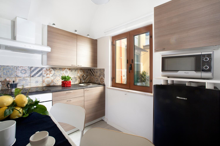 Others 4, YourHome - Jolly Aranci, Napoli