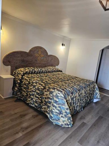 Bedroom 2, Westview Motel, North Bergen