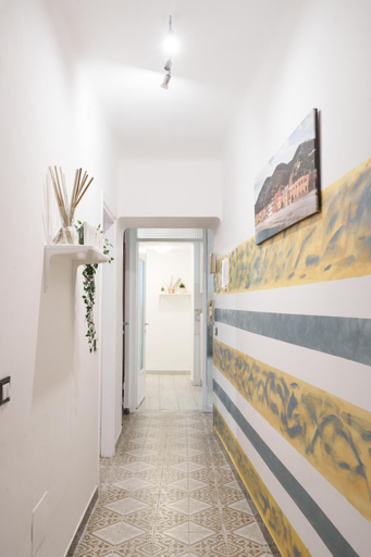 Others 2, Willy's apartment, La Spezia
