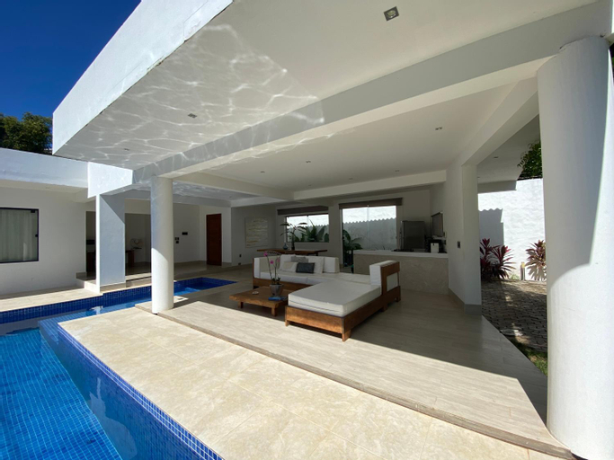 Swimming Pool 11