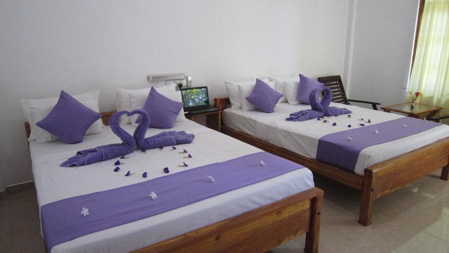 Bedroom 4, Hotel Gayan's, Thanamalvila