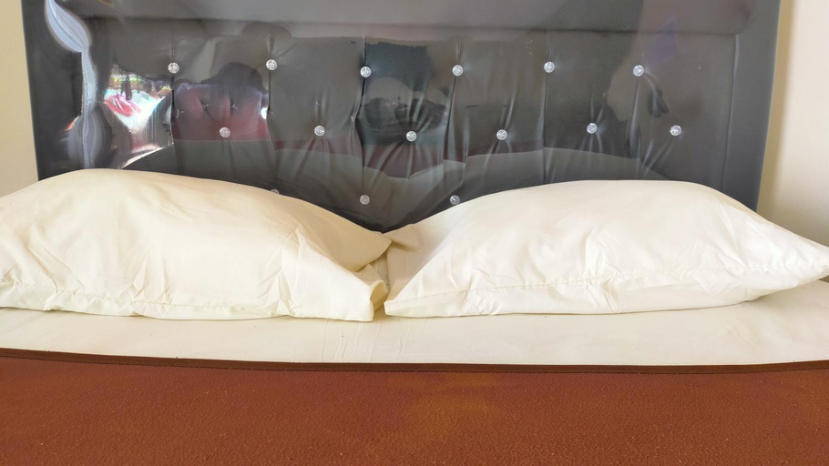 Bedroom 16