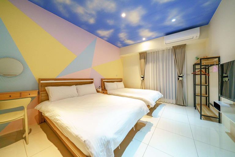 Bedroom 12