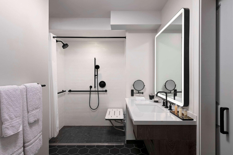 Bathroom 14