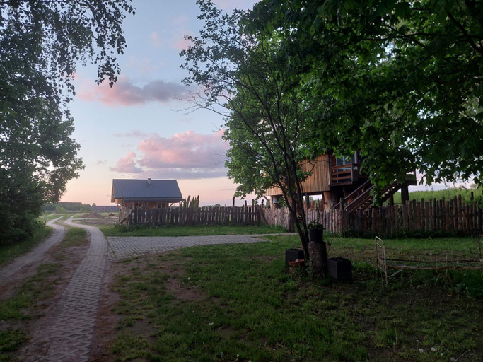 Others 2, Podlasie Domek na drzewach, Hajnówka