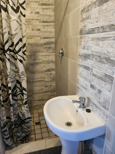 Bathroom 3, Gift from G guesthouse, Nkangala