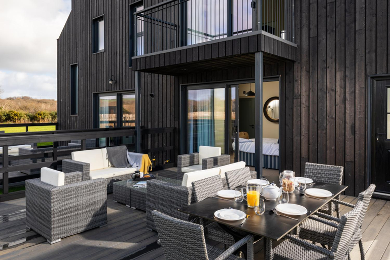 Food & Drinks 5, Retallack Resort by Away Resorts, Cornwall
