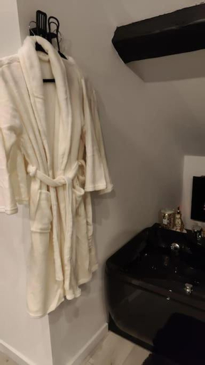 Amenities 6