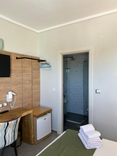 Bathroom 5, Perea Hotel, Central Macedonia