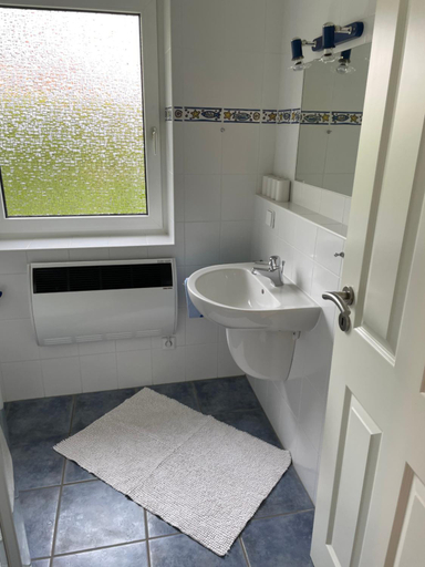 Bathroom 5, Bungalow 1, Nordfriesland