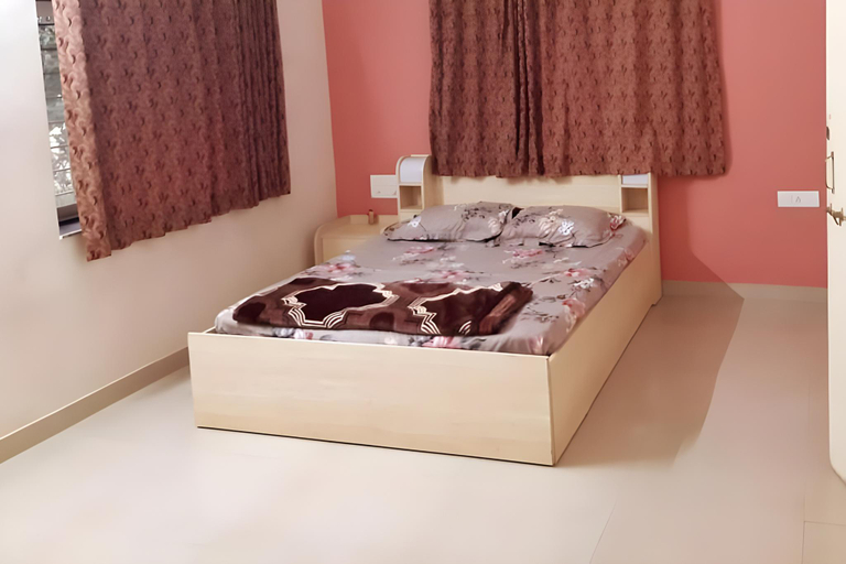 Bedroom 2, Spacious 3 Bedroom Villa Near Mapro Garden, Satara