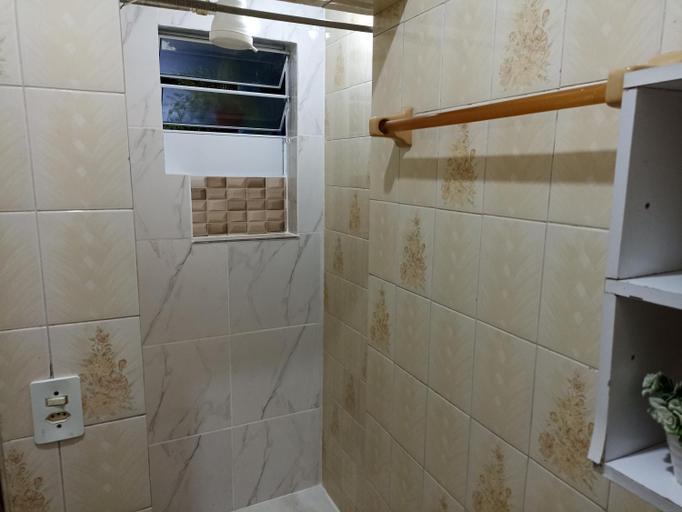 Bathroom 5, Refugio Piratininga terreo 103, Niterói