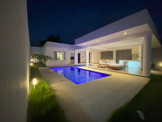 Swimming Pool 7