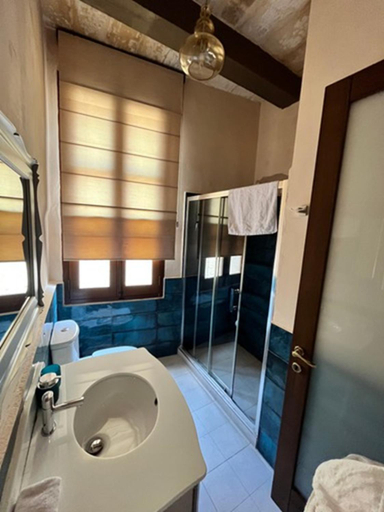 Bathroom 4, My Travel House
